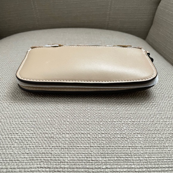 Coach 1941 wristlet clutch tea roses in colour Beechwood - Picture 9 of 16